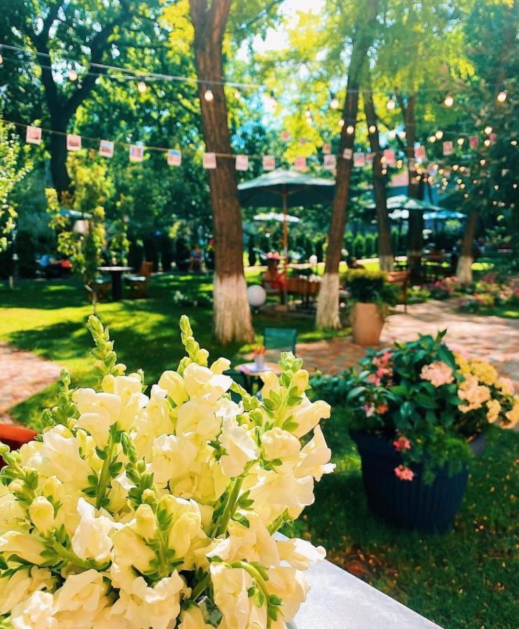 Garden Boutique Hotel Odessa Dış mekan fotoğraf